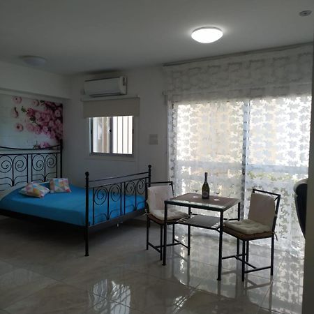 Stelia'S Seagate Studio Apt. Larnaca Eksteriør billede