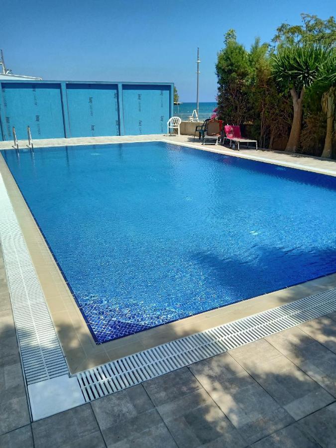 Stelia'S Seagate Studio Apt. Larnaca Eksteriør billede