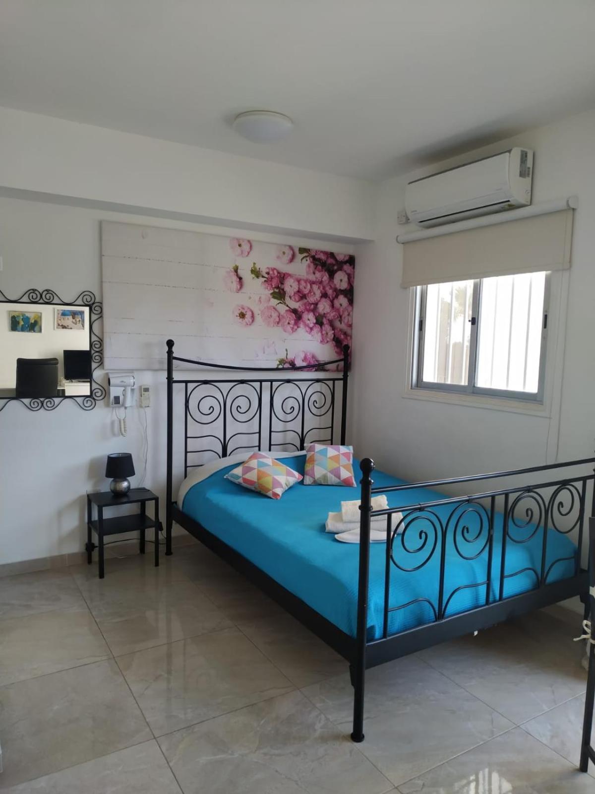 Stelia'S Seagate Studio Apt. Larnaca Eksteriør billede