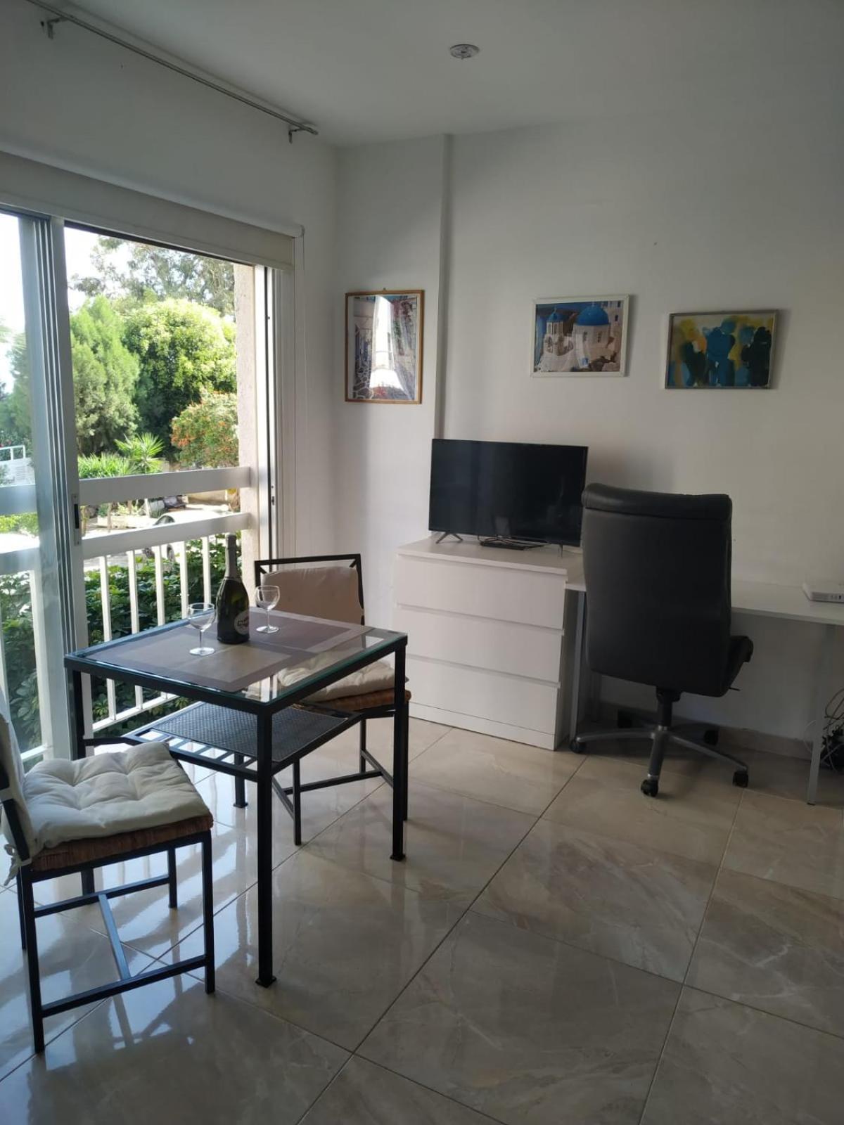 Stelia'S Seagate Studio Apt. Larnaca Eksteriør billede